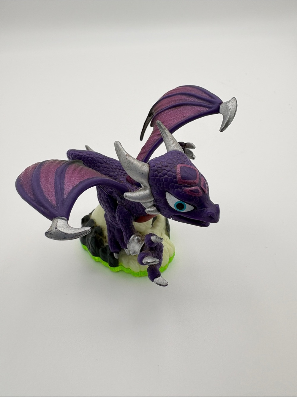 3 Characters for $21- Skylanders Spyro's Adventure Cynder Green Bottom